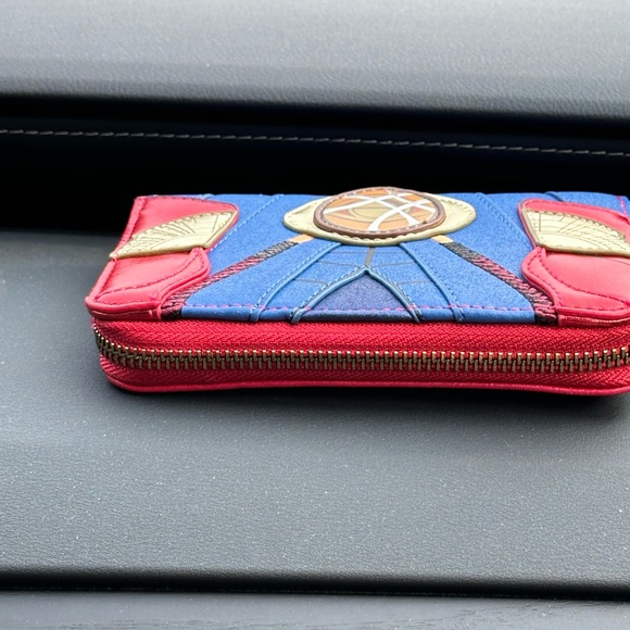 LOUNGEFLY Marvel Metallic Doctor Strange Zip Around Wallet - Picture 12 of 14